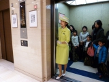 Văn hóa đi thang máy của người Nhật